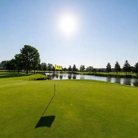 Greenfield Golf & Bük