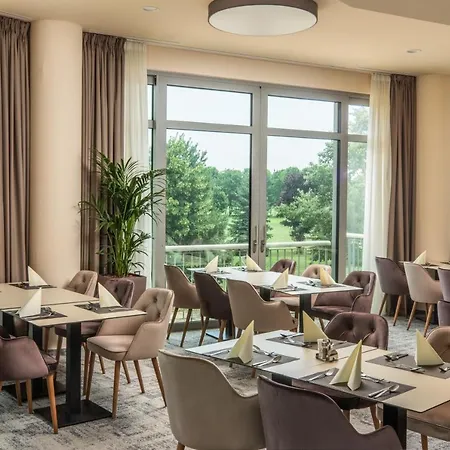 酒店 Greenfield Golf & 4*