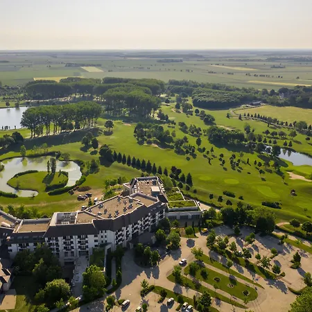 Greenfield Golf & 4*