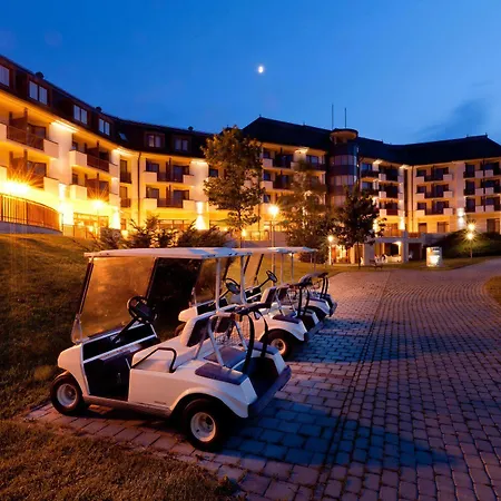 Greenfield Golf & 4*
