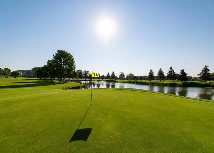 Greenfield Golf & Bük