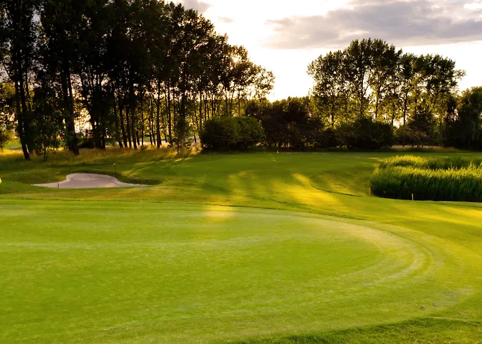 Greenfield Golf & מלון 4*